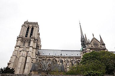 《战锤40K：星际战士2》战术及狙击枪预告 9月9日发售